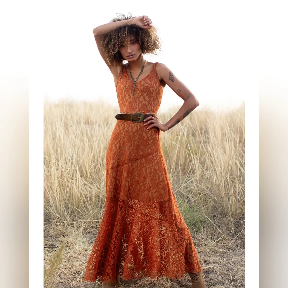 Elegant Lacy Maxi - Picture 8 of 8